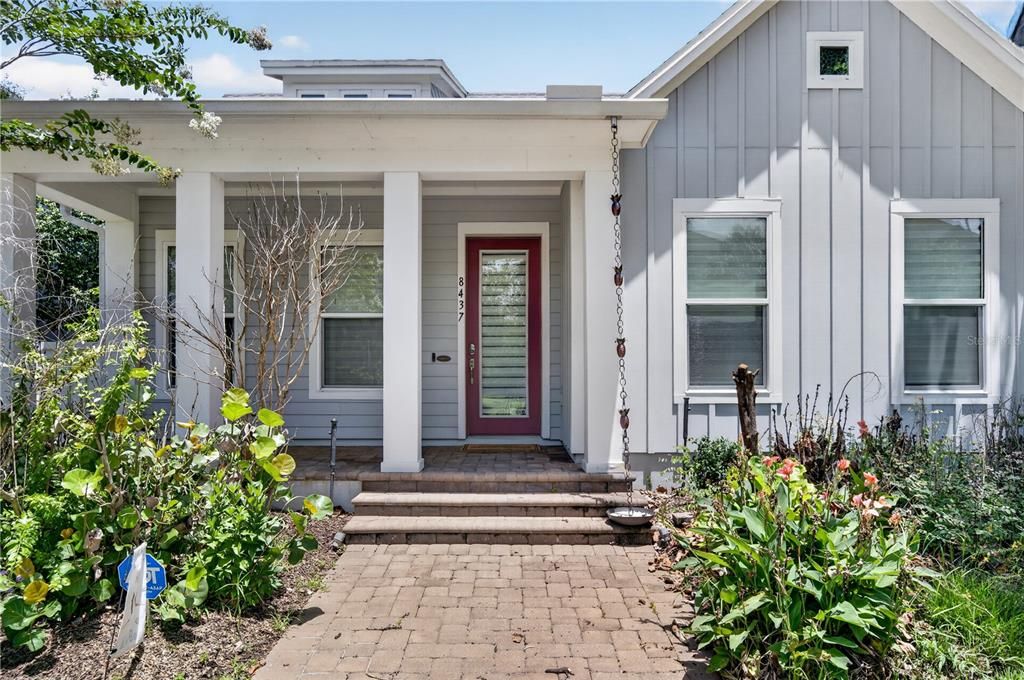 Activo con contrato: $646,000 (3 camas, 2 baños, 1916 Pies cuadrados)