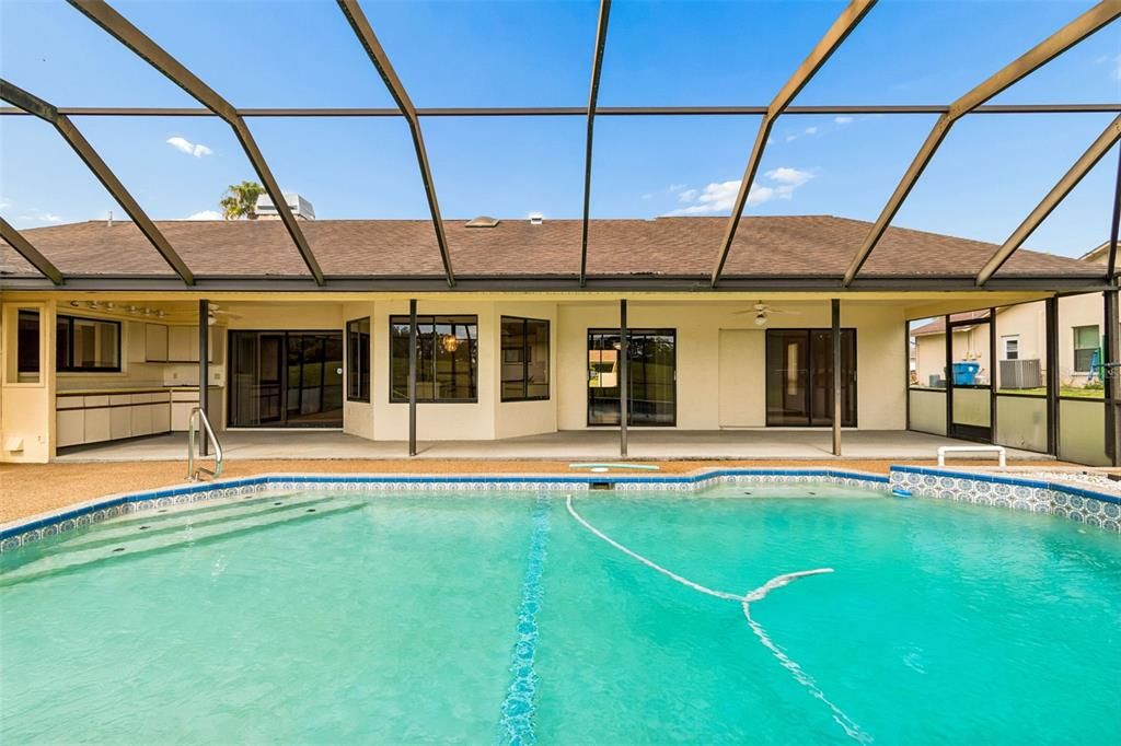 Active With Contract: $349,900 (3 beds, 2 baths, 1901 Square Feet)