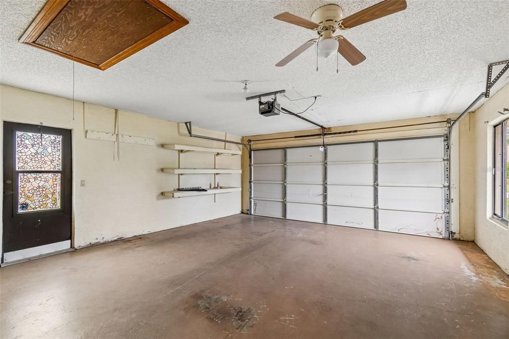 Active With Contract: $349,900 (3 beds, 2 baths, 1901 Square Feet)