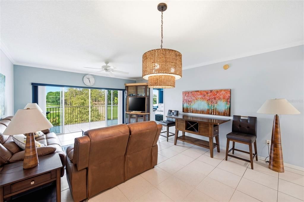 For Sale: $345,678 (2 beds, 2 baths, 1320 Square Feet)