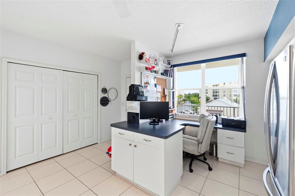 For Sale: $345,678 (2 beds, 2 baths, 1320 Square Feet)