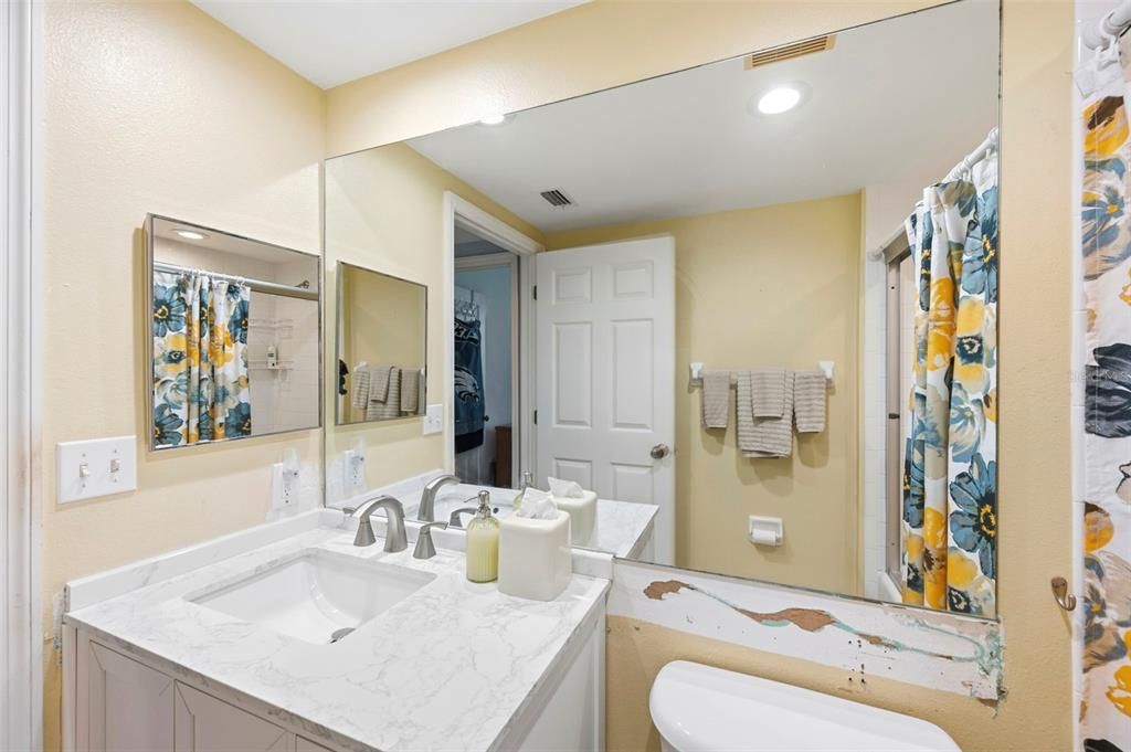 For Sale: $345,678 (2 beds, 2 baths, 1320 Square Feet)