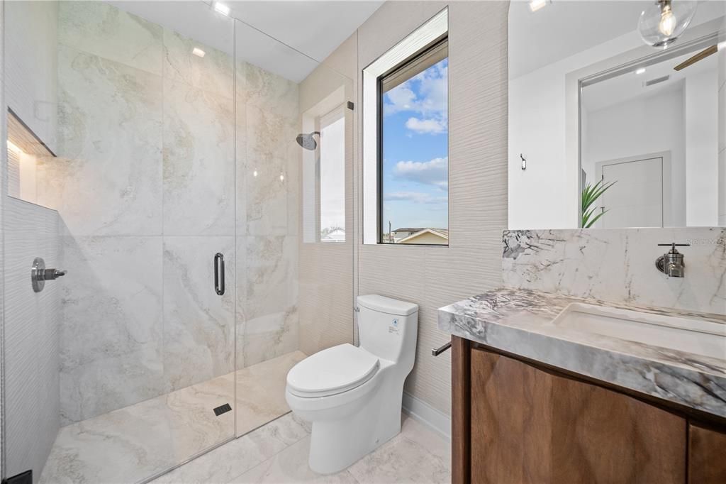 En Venta: $5,495,000 (5 camas, 5 baños, 3260 Pies cuadrados)