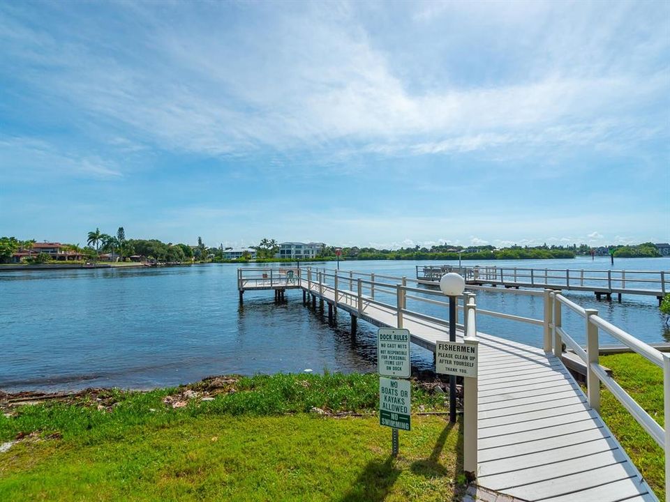 For Sale: $499,000 (2 beds, 2 baths, 1101 Square Feet)