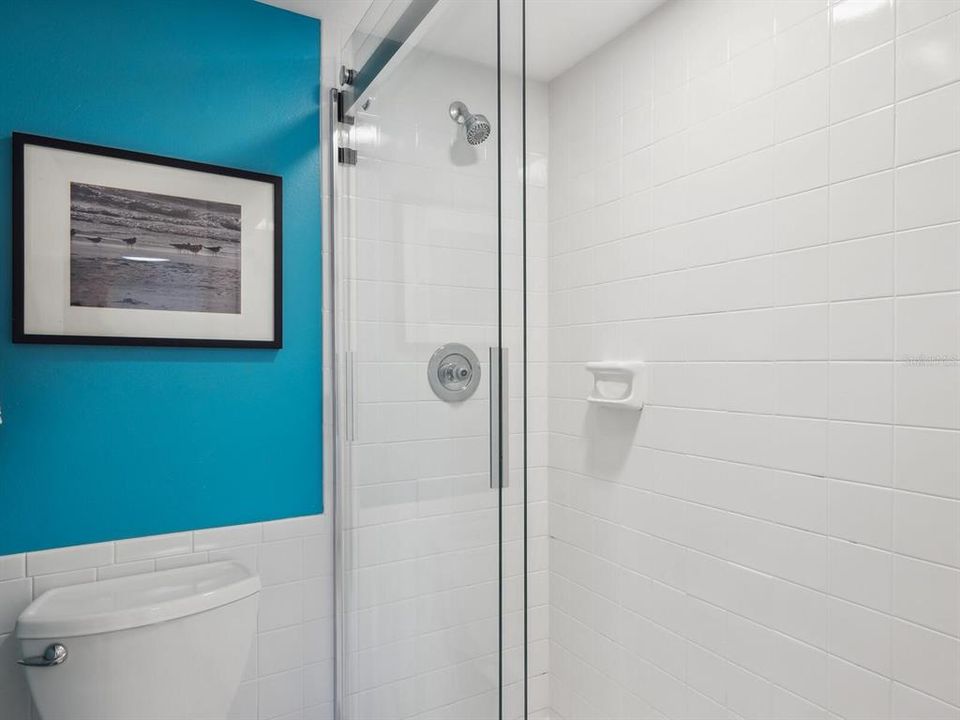 For Sale: $499,000 (2 beds, 2 baths, 1101 Square Feet)
