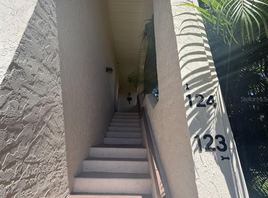 For Rent: $4,950 (3 beds, 2 baths, 1595 Square Feet)