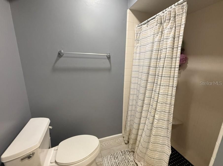 For Rent: $4,950 (3 beds, 2 baths, 1595 Square Feet)