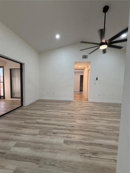 En Venta: $254,999 (3 camas, 2 baños, 1401 Pies cuadrados)
