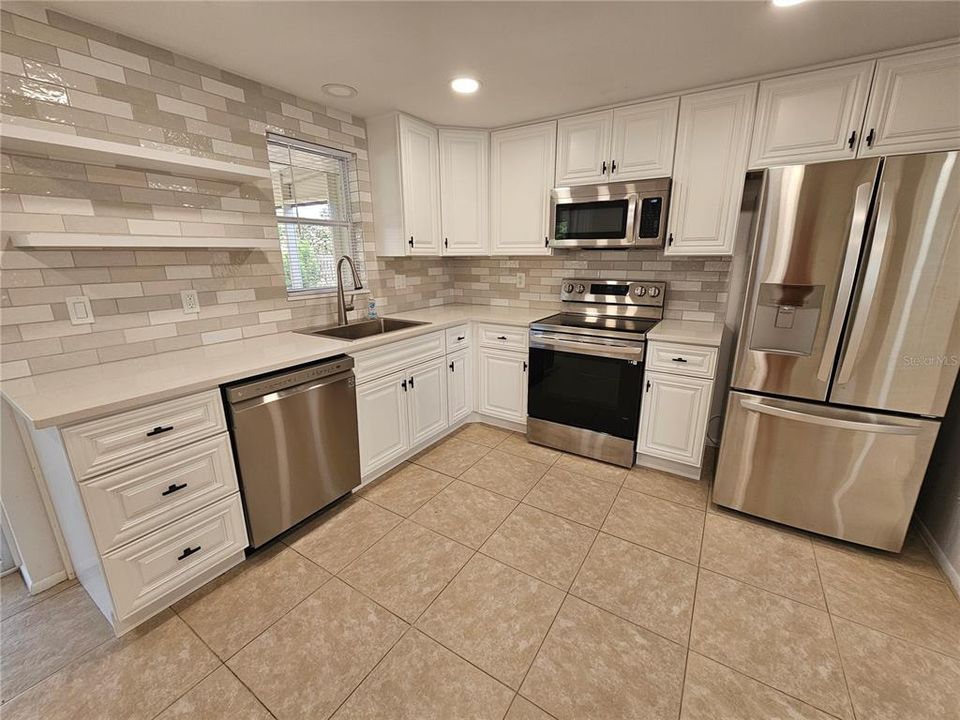For Rent: $2,150 (2 beds, 1 baths, 1109 Square Feet)