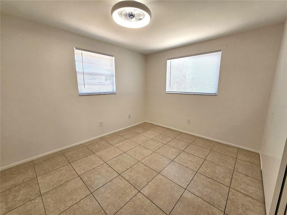 For Rent: $2,150 (2 beds, 1 baths, 1109 Square Feet)