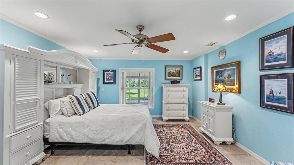 Active With Contract: $313,000 (3 beds, 2 baths, 1989 Square Feet)