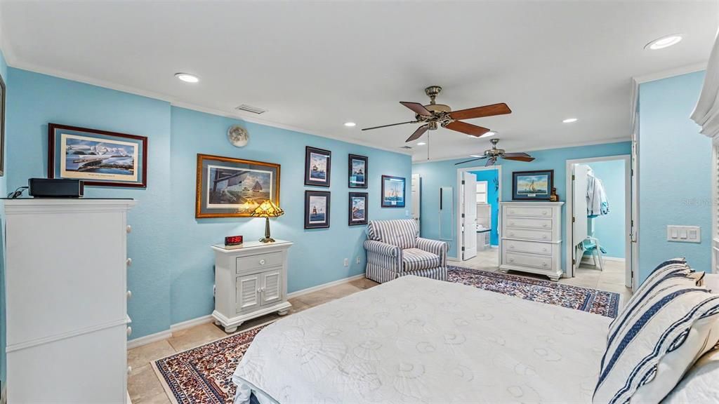 Active With Contract: $313,000 (3 beds, 2 baths, 1989 Square Feet)