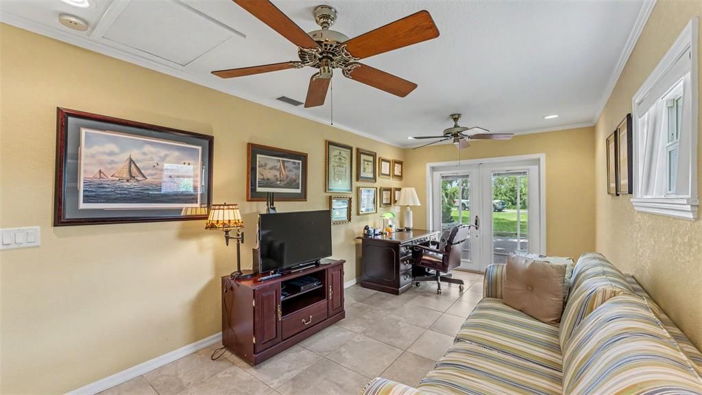 Active With Contract: $313,000 (3 beds, 2 baths, 1989 Square Feet)