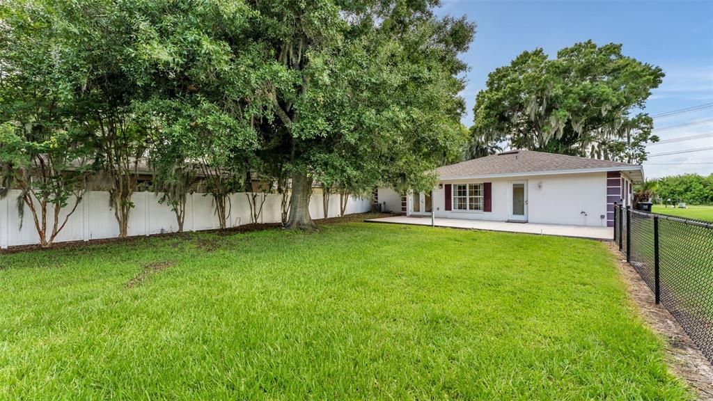 Active With Contract: $313,000 (3 beds, 2 baths, 1989 Square Feet)