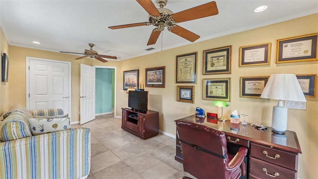 Active With Contract: $313,000 (3 beds, 2 baths, 1989 Square Feet)