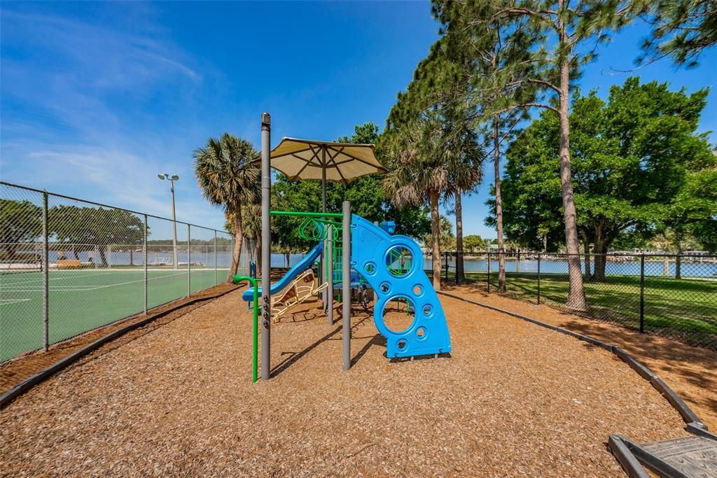 For Sale: $65,000 (1 beds, 1 baths, 624 Square Feet)