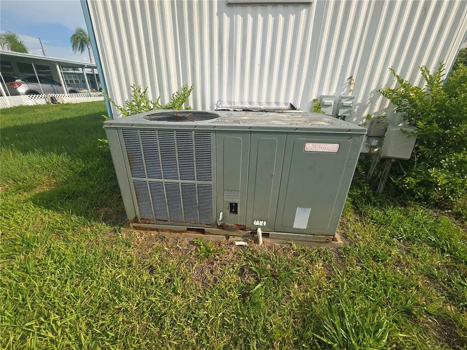 For Sale: $65,000 (1 beds, 1 baths, 624 Square Feet)