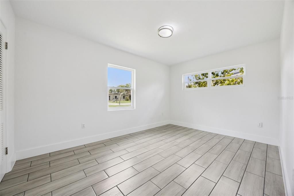 En Venta: $400,000 (4 camas, 2 baños, 2382 Pies cuadrados)