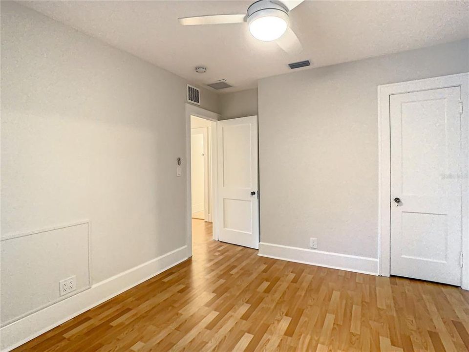 В аренду: $3,350 (2 спален, 2 ванн, 1090 Квадратных фут)