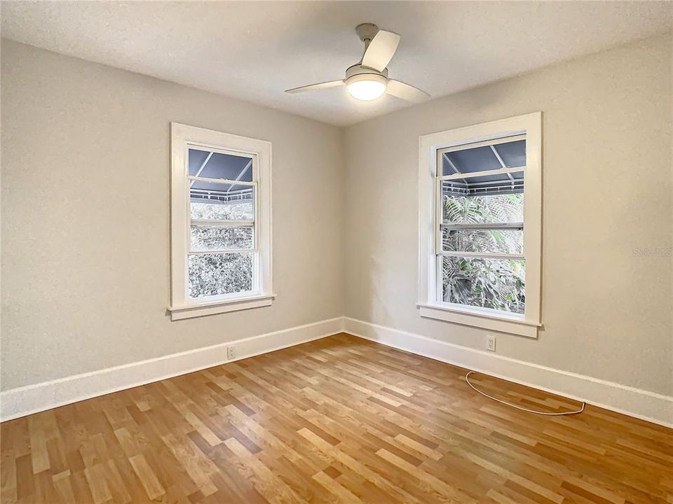 В аренду: $3,350 (2 спален, 2 ванн, 1090 Квадратных фут)