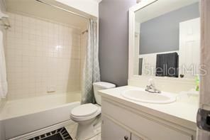 For Sale: $119,900 (2 beds, 2 baths, 1073 Square Feet)