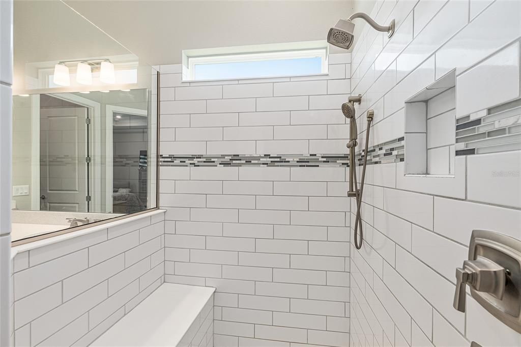 En Venta: $569,000 (3 camas, 2 baños, 2118 Pies cuadrados)