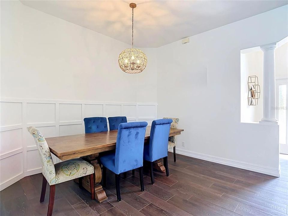 En Venta: $589,900 (4 camas, 3 baños, 2497 Pies cuadrados)