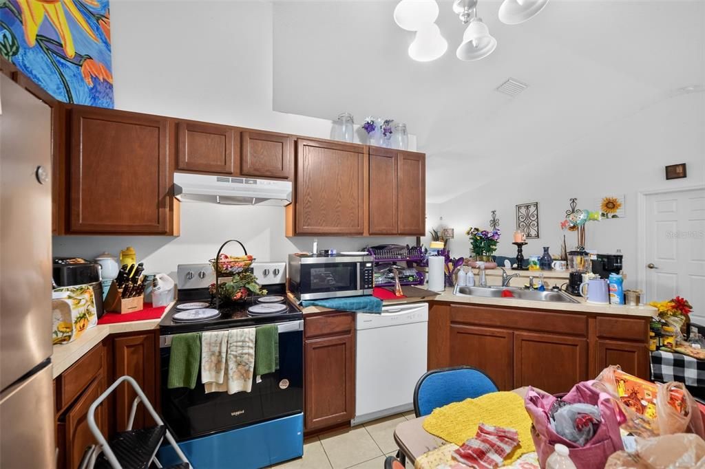 For Sale: $224,900 (3 beds, 2 baths, 1612 Square Feet)
