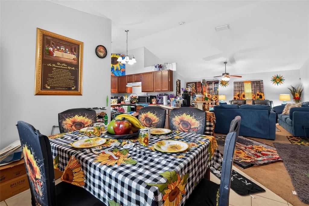 For Sale: $224,900 (3 beds, 2 baths, 1612 Square Feet)