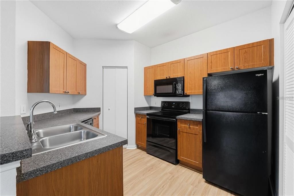 В аренду: $1,550 (1 спален, 1 ванн, 750 Квадратных фут)