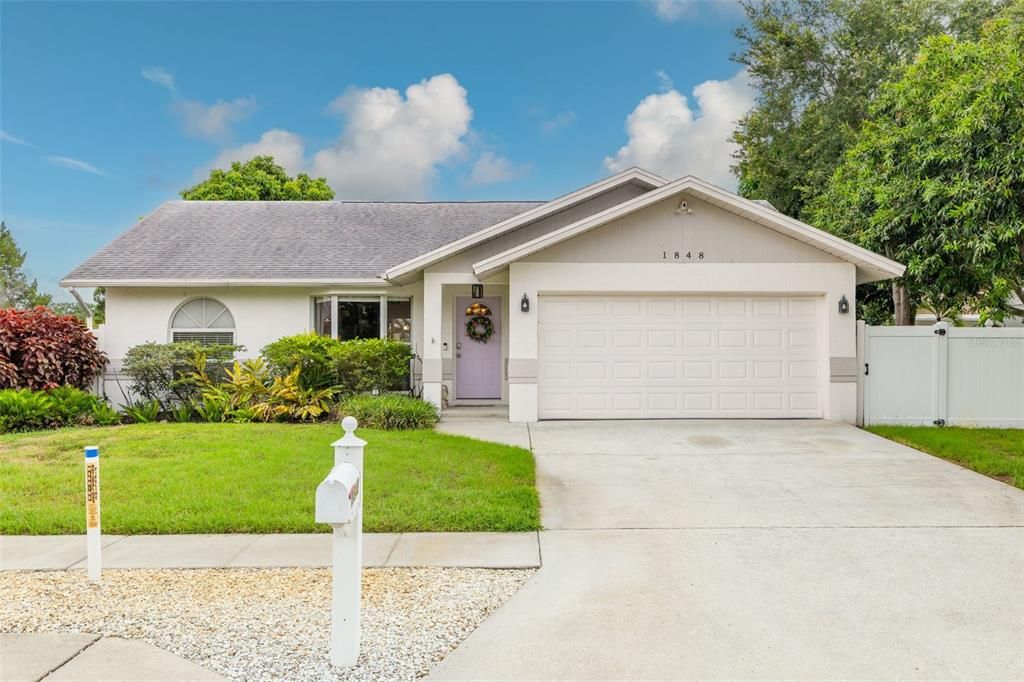 For Sale: $390,000 (3 beds, 2 baths, 1348 Square Feet)