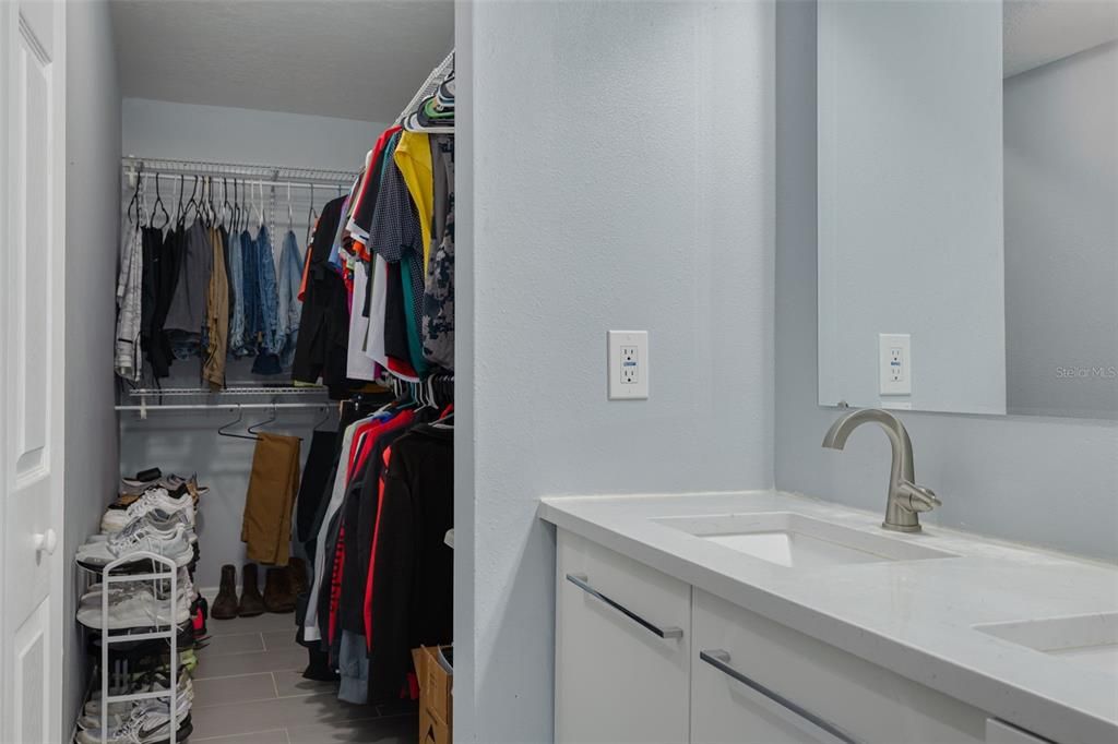 For Sale: $390,000 (3 beds, 2 baths, 1348 Square Feet)