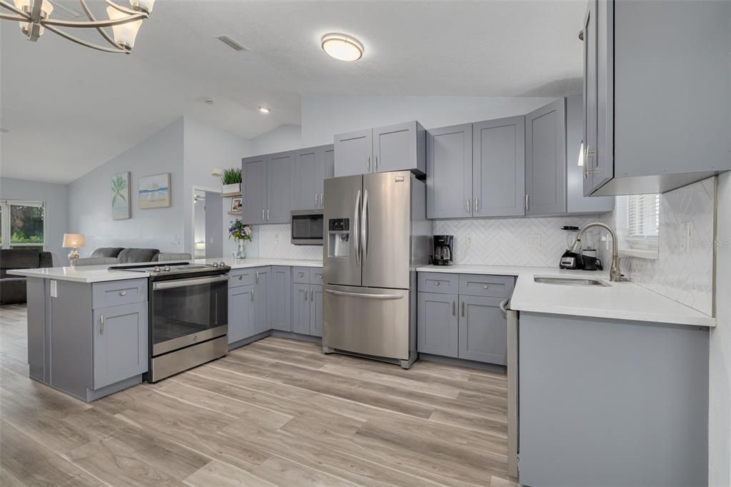 For Sale: $390,000 (3 beds, 2 baths, 1348 Square Feet)