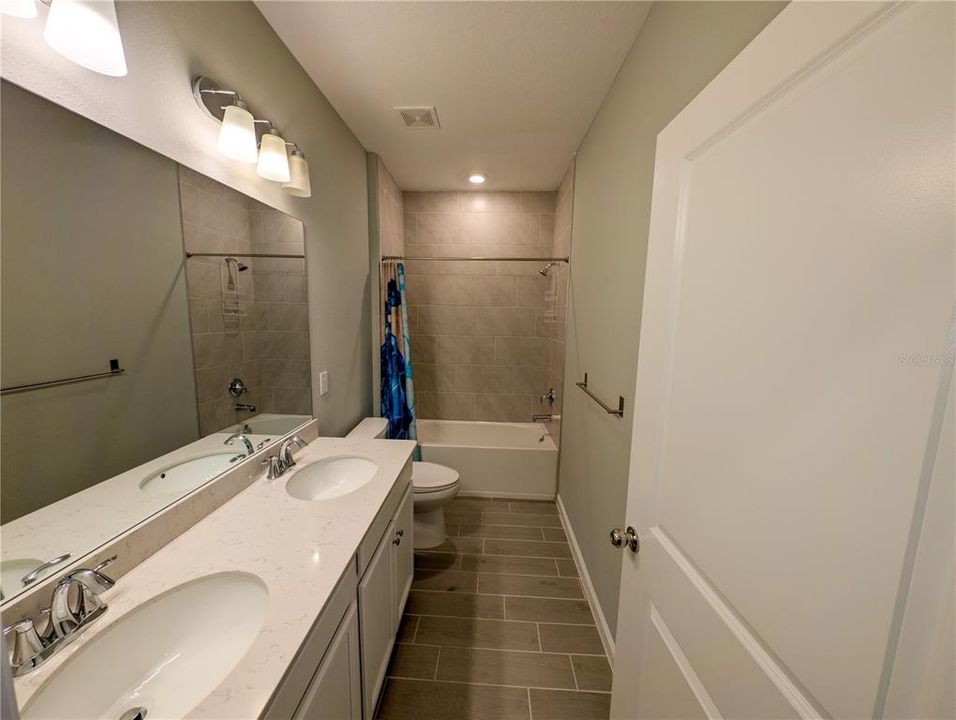 En Venta: $279,500 (3 camas, 2 baños, 1740 Pies cuadrados)
