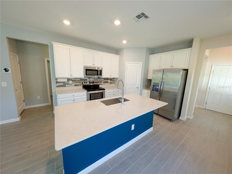 For Sale: $287,500 (3 beds, 2 baths, 1740 Square Feet)
