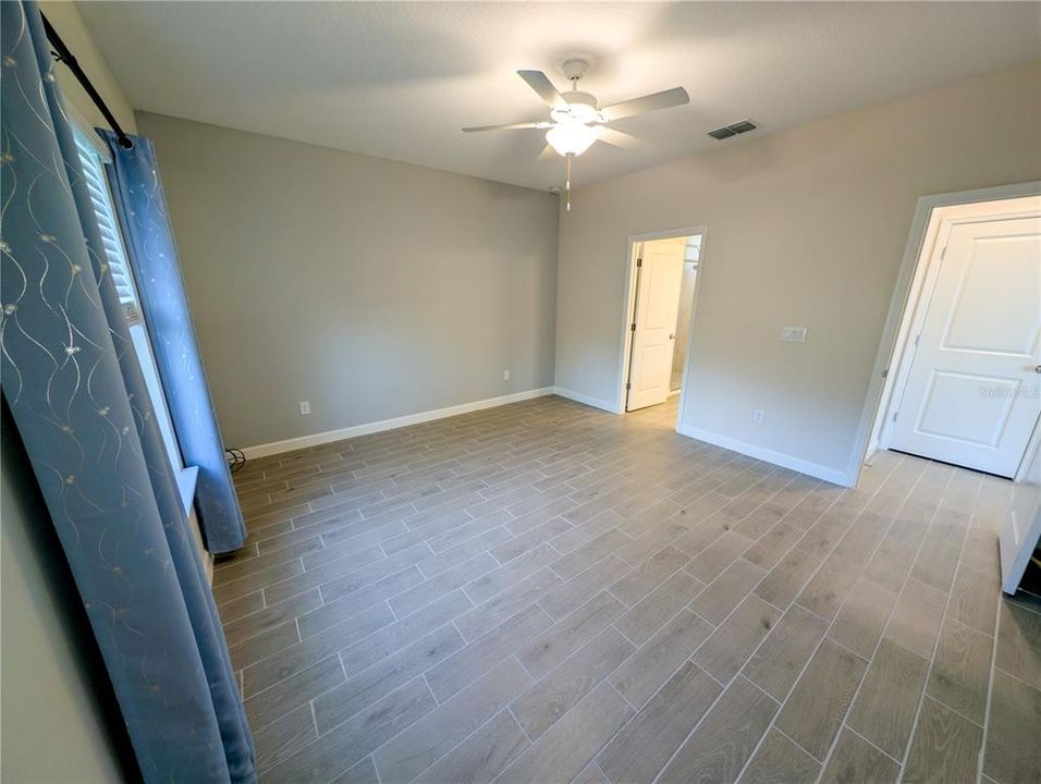 For Sale: $287,500 (3 beds, 2 baths, 1740 Square Feet)