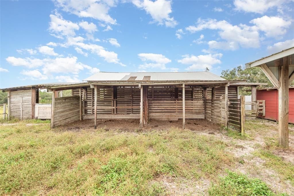 На продажу: $899,999 (10.00 acres)