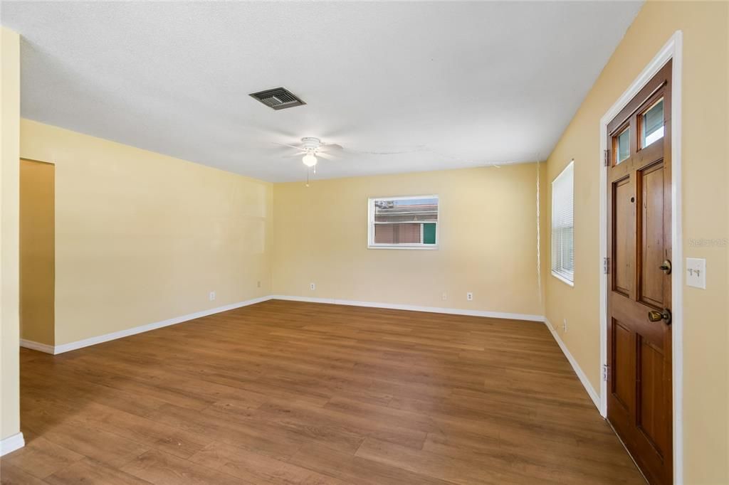 En Venta: $315,000 (3 camas, 1 baños, 1012 Pies cuadrados)