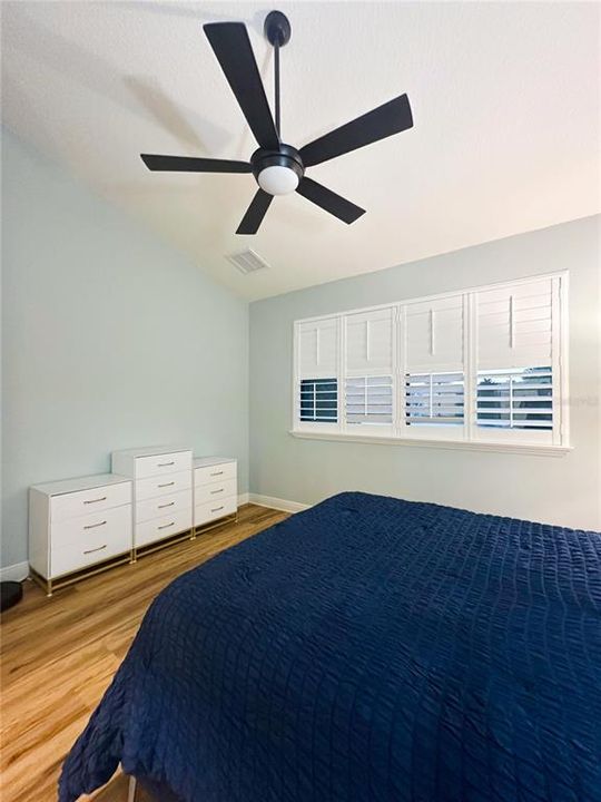 For Sale: $365,000 (2 beds, 2 baths, 1234 Square Feet)