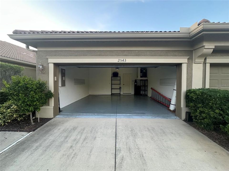 For Sale: $365,000 (2 beds, 2 baths, 1234 Square Feet)