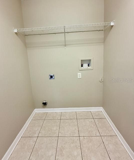 En Renta: $2,495 (4 camas, 3 baños, 1836 Pies cuadrados)