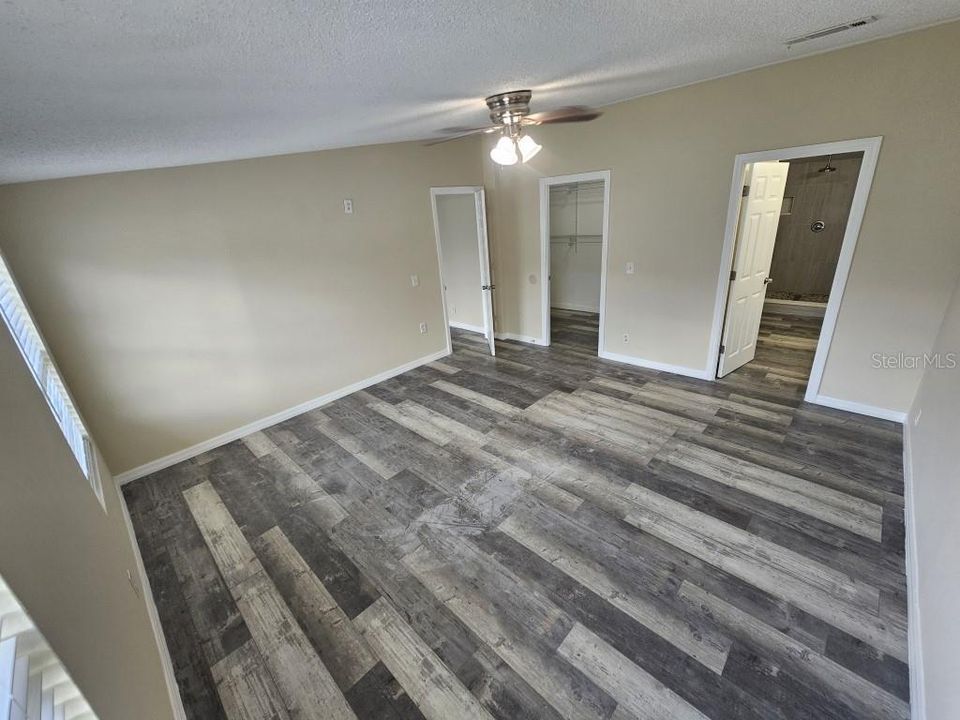 En Venta: $365,000 (5 camas, 2 baños, 2100 Pies cuadrados)