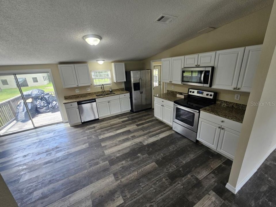 En Venta: $365,000 (5 camas, 2 baños, 2100 Pies cuadrados)