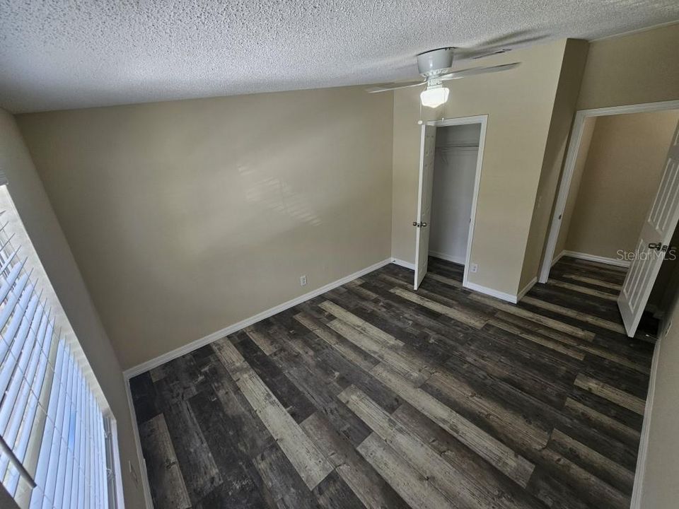 En Venta: $365,000 (5 camas, 2 baños, 2100 Pies cuadrados)