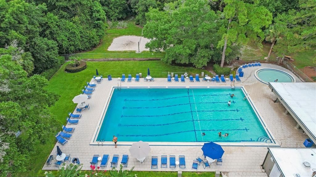 For Sale: $159,900 (1 beds, 1 baths, 710 Square Feet)