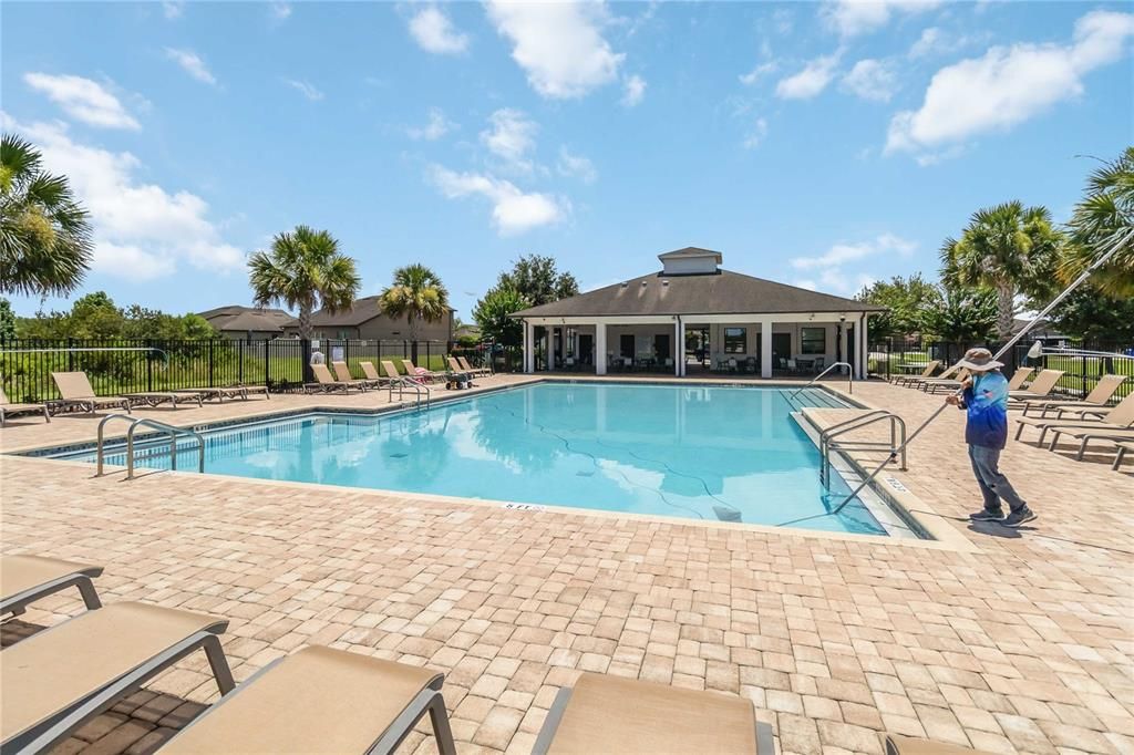 For Sale: $425,000 (3 beds, 2 baths, 2144 Square Feet)