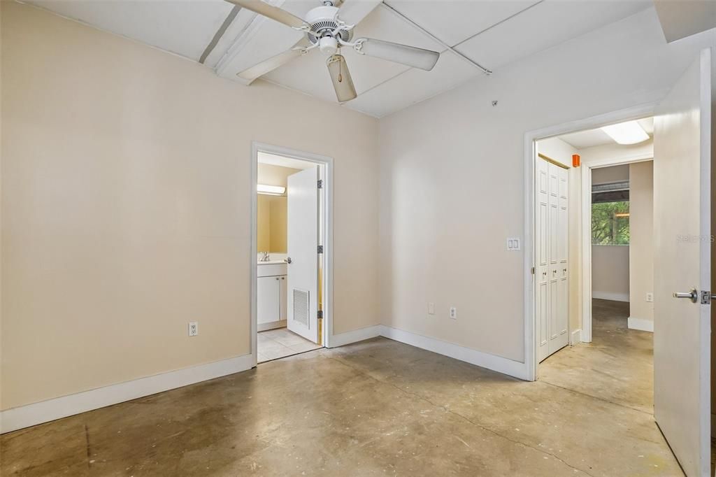 For Sale: $239,000 (3 beds, 3 baths, 1400 Square Feet)
