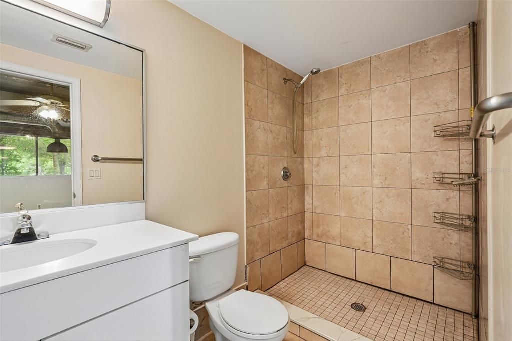For Sale: $239,000 (3 beds, 3 baths, 1400 Square Feet)