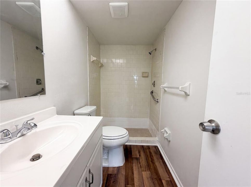 En Venta: $295,000 (2 camas, 2 baños, 1285 Pies cuadrados)
