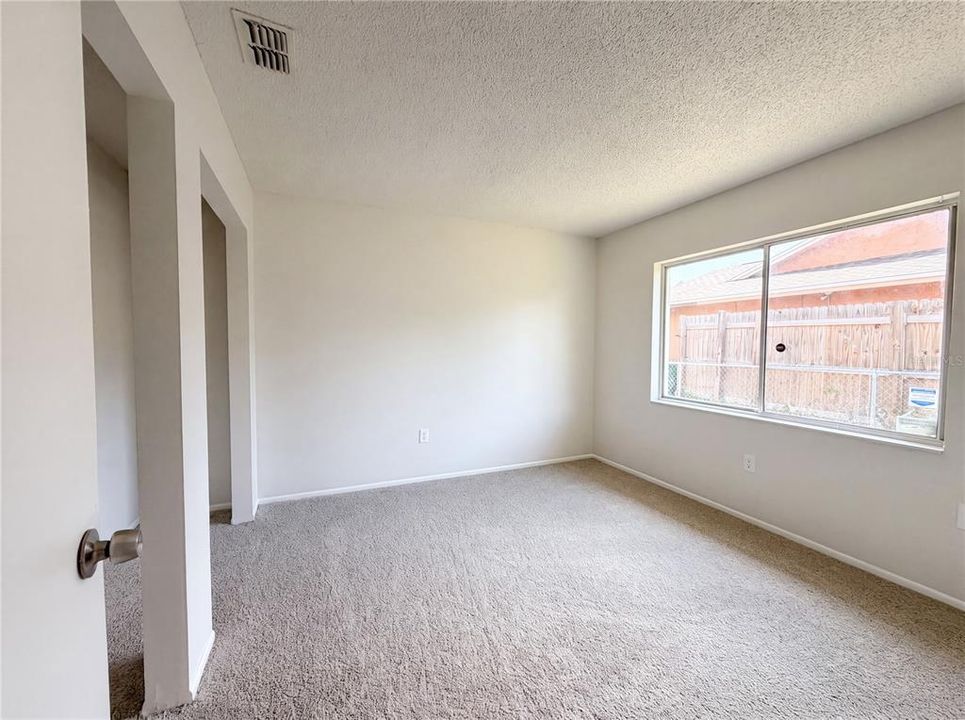 En Venta: $295,000 (2 camas, 2 baños, 1285 Pies cuadrados)